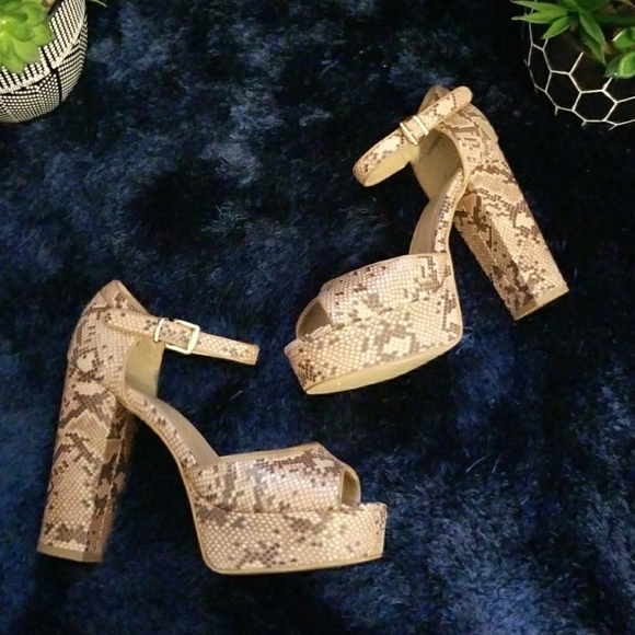 New Look Shoes - New Look Snakeskin Platform WIDE FIT